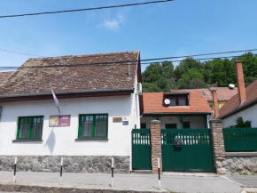 LÁSZLÓ Turistaszálló